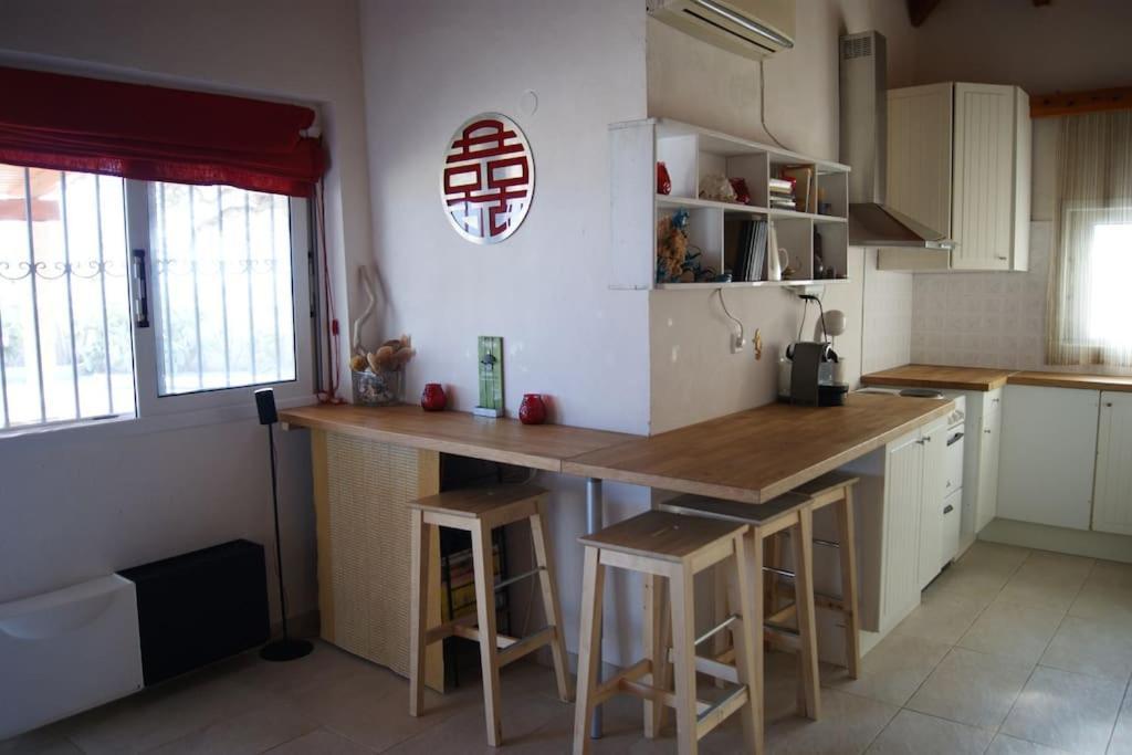 불리아그메니 호수 House By The Sea At Skaloma, Loutraki 빌라 외부 사진